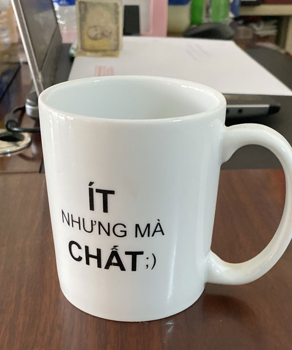 Ly sứ hover